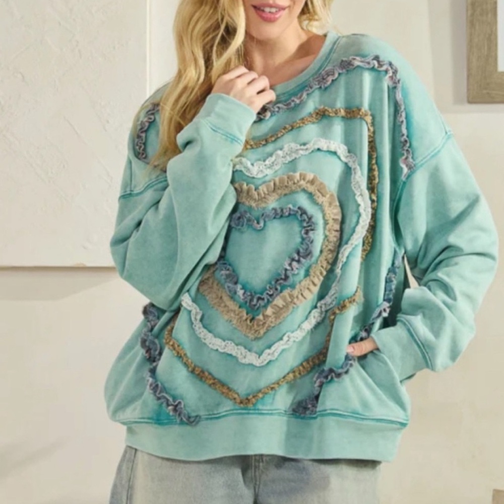 OLI & HALI Mineral Wash Heart Patchwork Cotton Sweatshirt with Pockets! - Size M - Picture 3 of 6